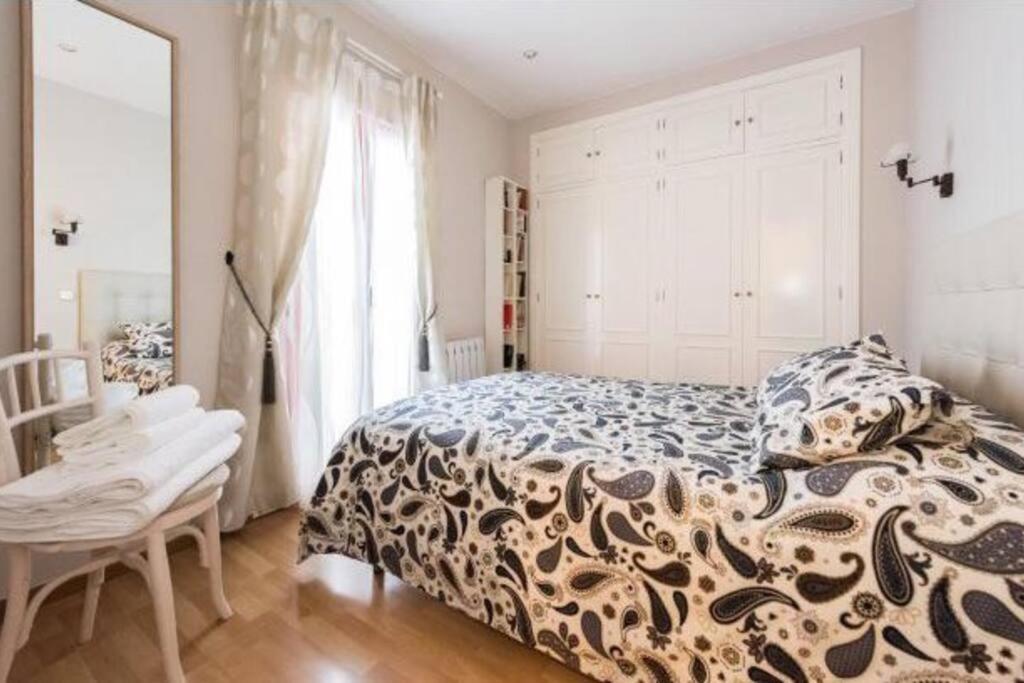 Luminoso Apartamento En Lavapies-Tirso De Molina Madrid Exteriör bild